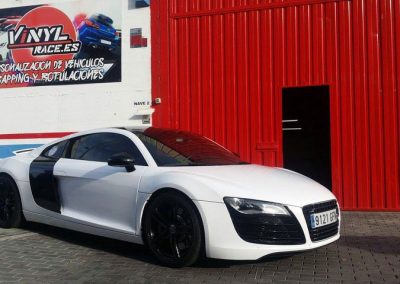 AUDI R8 WHITE GLOSS